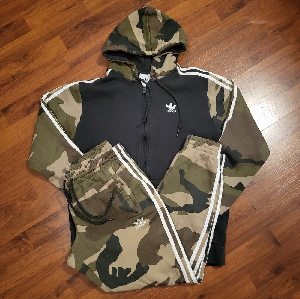 Adidas Sweatsuit